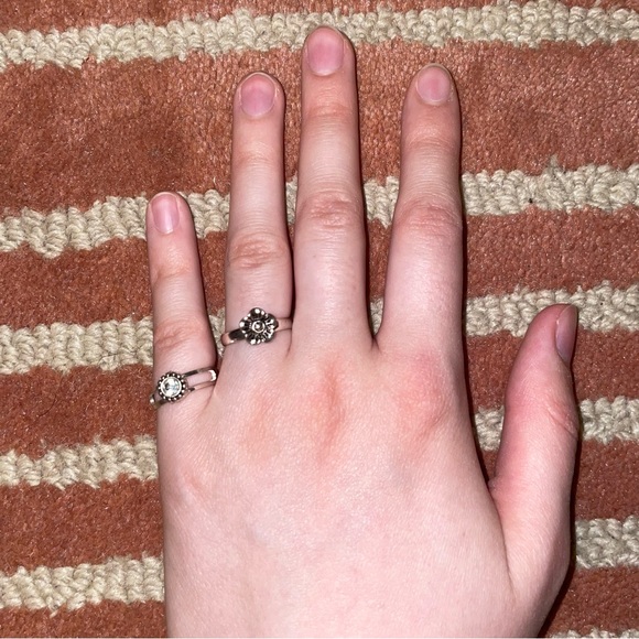 Bundle of Two Adjustable Silver-Colored Rings - Picture 1 of 3